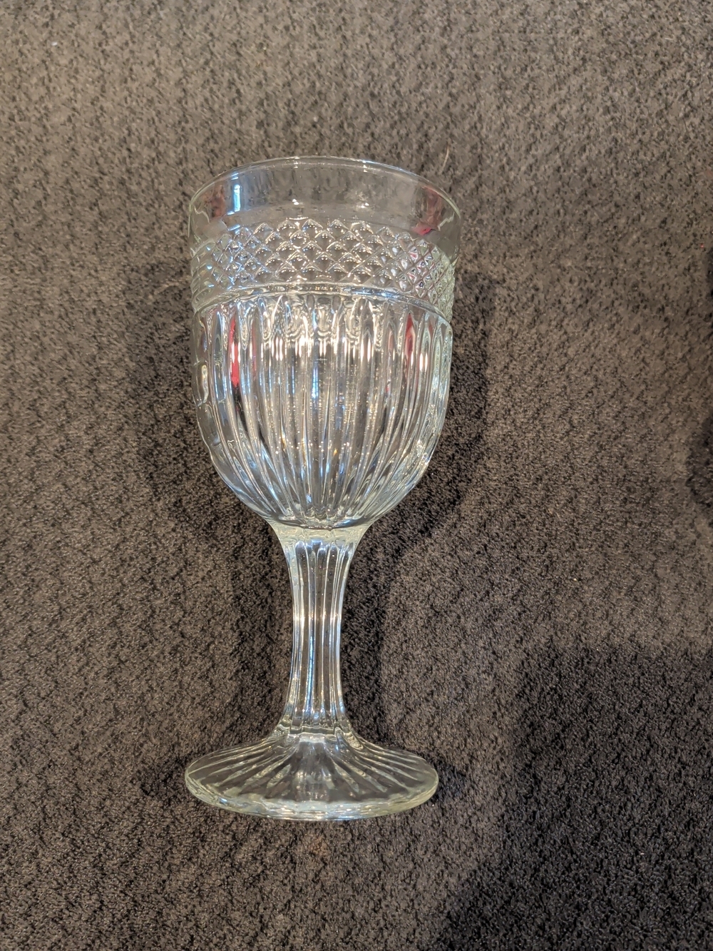 Libbey Radiant Pattern Clear Pressed Glass Goblet - Elegant Ribbed Design